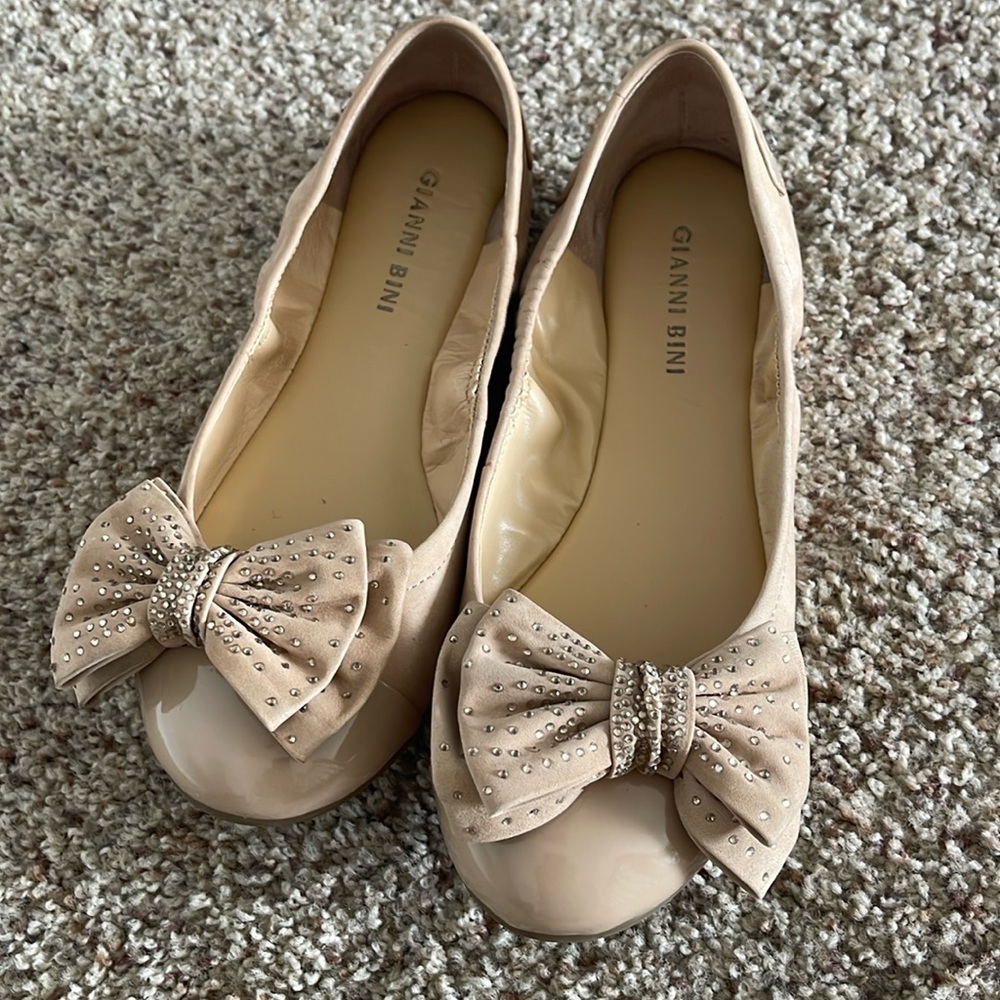 Cute patent leather and suede flat shoes